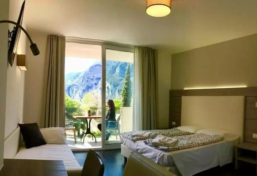 Отель Gardesana