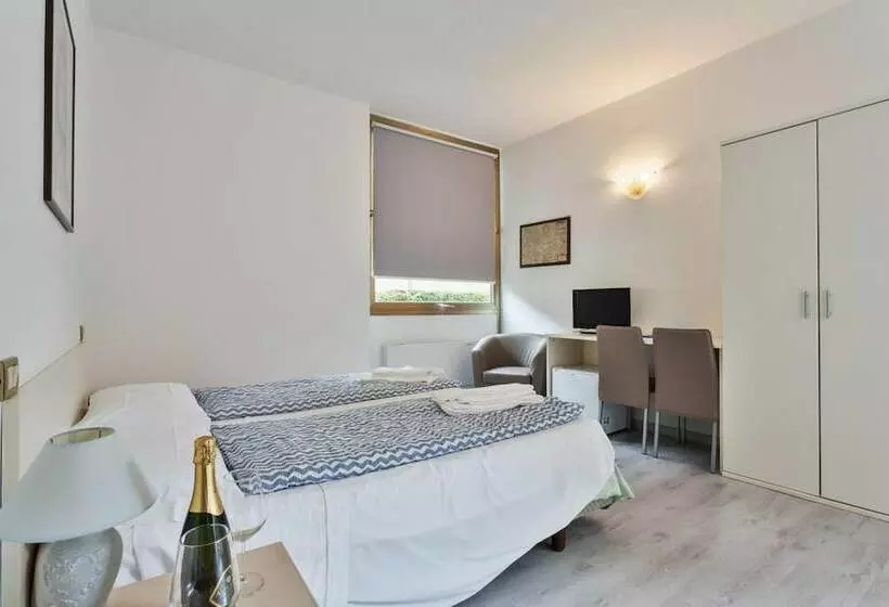 Отель Gardesana