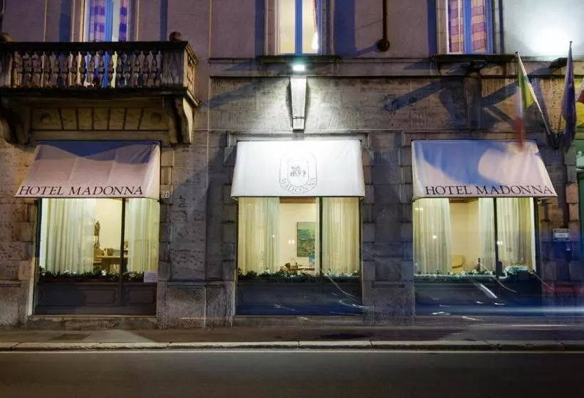 호텔 Antico Albergo Madonna