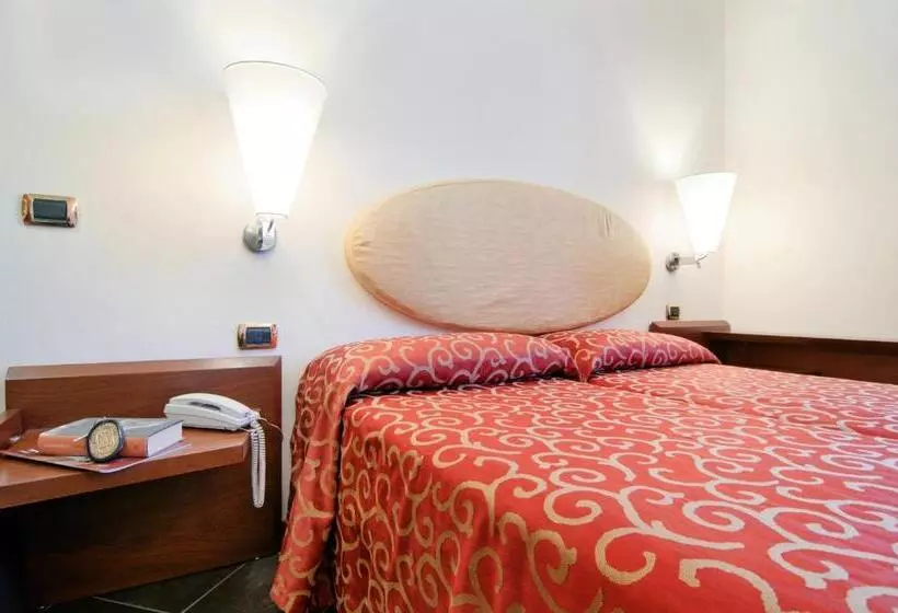 호텔 Antico Albergo Madonna