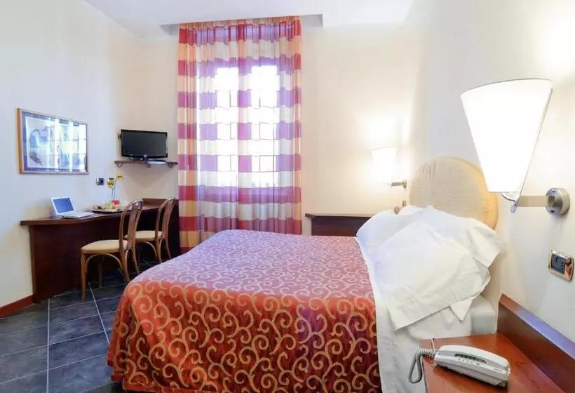 호텔 Antico Albergo Madonna