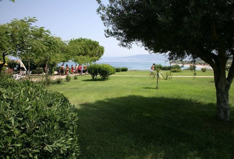 Отель Baia Della Rocchetta