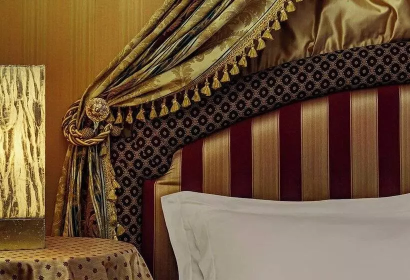 هتل Ca Bragadin E Carabba