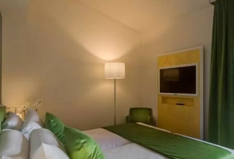 هتل Ca Bragadin E Carabba