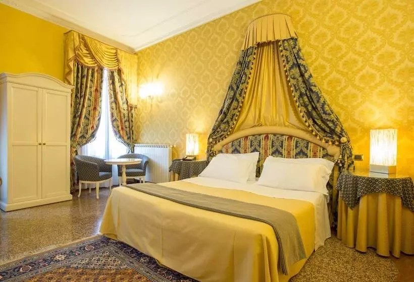 هتل Ca Bragadin E Carabba