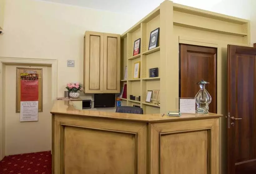 هتل Ca Bragadin E Carabba