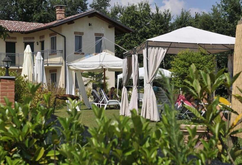 ホテル Cascina Vignole