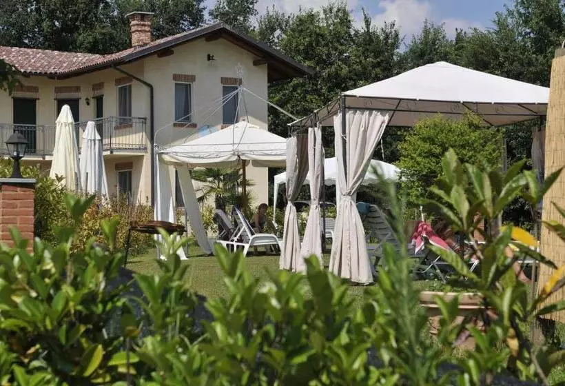 ホテル Cascina Vignole