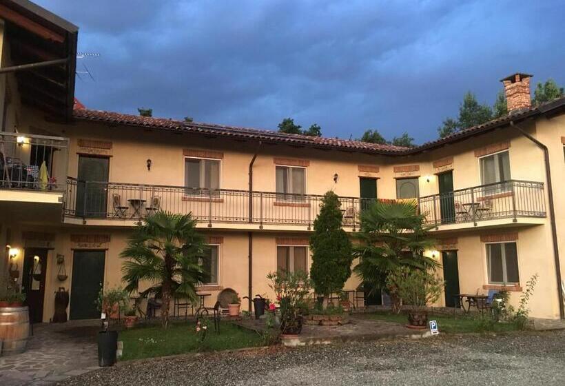 ホテル Cascina Vignole