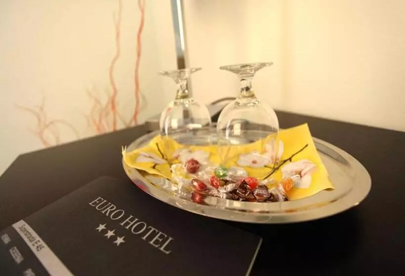 Отель Euro