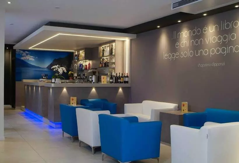 Отель Gardesana