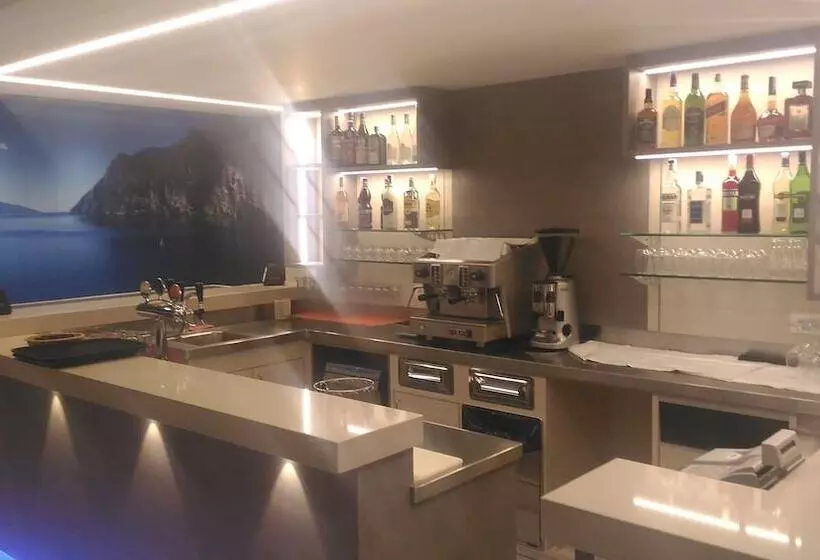 Отель Gardesana