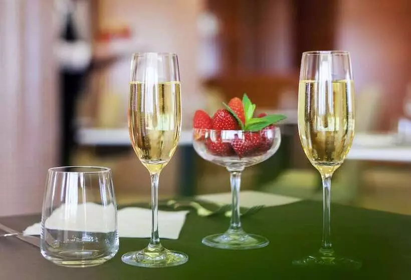 Отель Ibis Styles Bari Giovinazzo