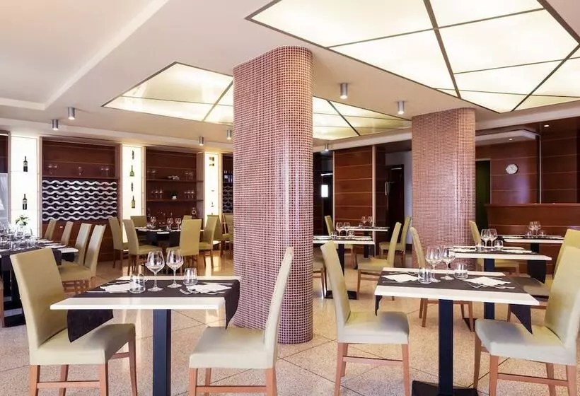 Отель Ibis Styles Bari Giovinazzo