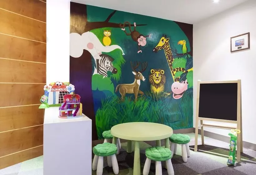 Отель Ibis Styles Bari Giovinazzo