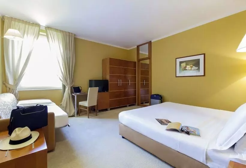 Отель Ibis Styles Bari Giovinazzo