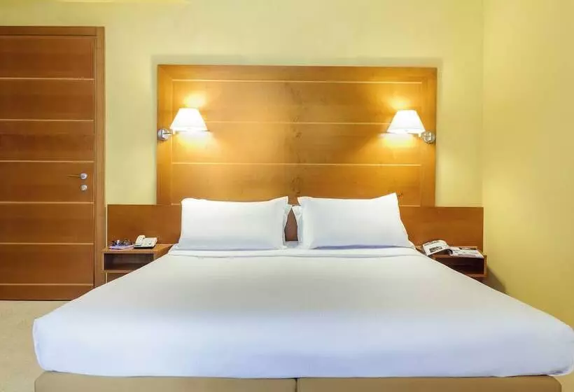 Отель Ibis Styles Bari Giovinazzo