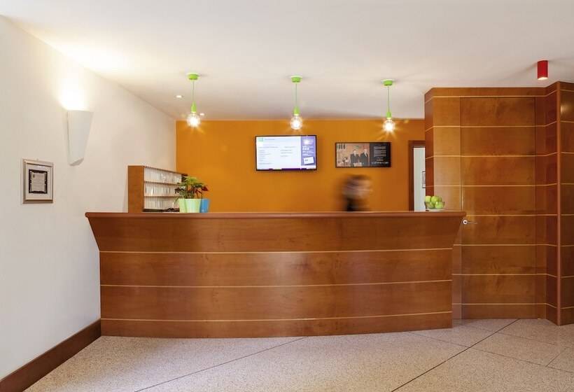 בית מלון כפרי Ibis Styles Bari Giovinazzo