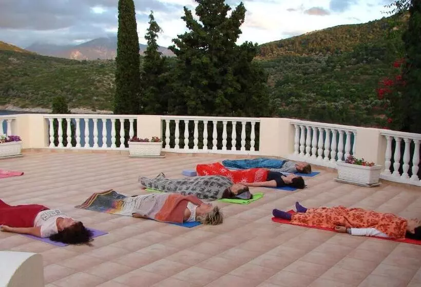 هتل Kerveli Village