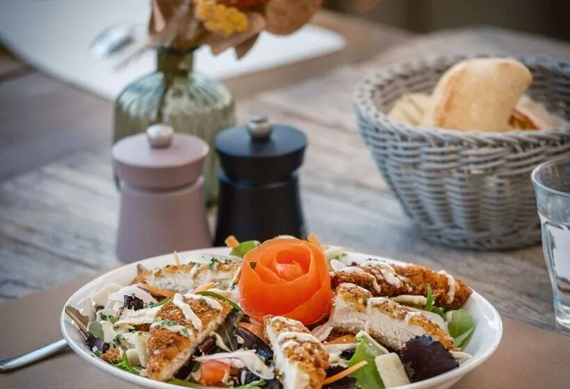 هتل Kyriad Lyon Est Bron Eurexpo Le Cottage