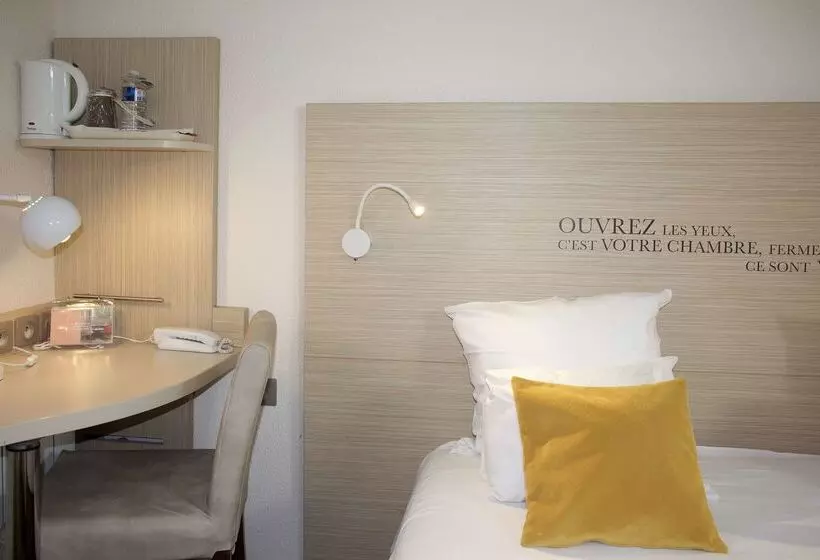 هتل Kyriad Lyon Est Bron Eurexpo Le Cottage