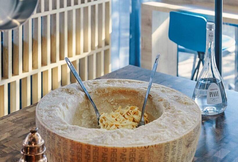 Отель Mercure Toulon La Seynesurmer