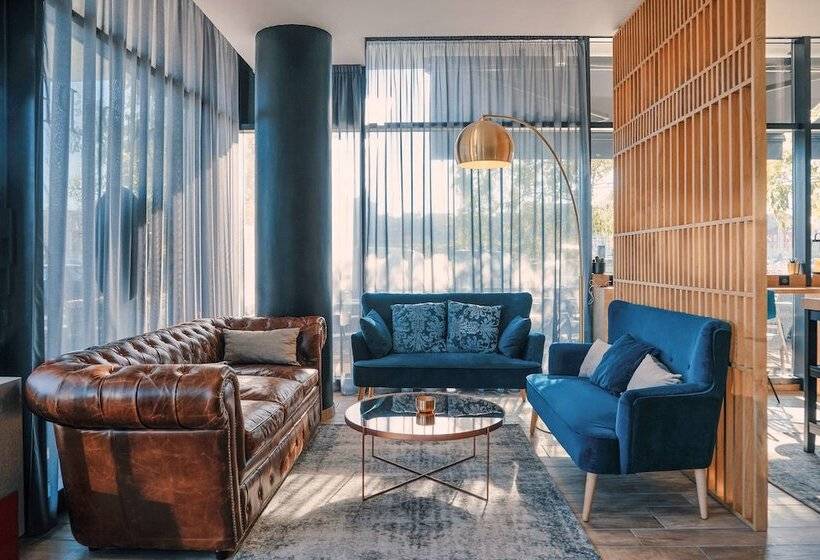 Отель Mercure Toulon La Seynesurmer