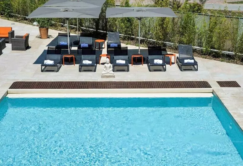 בית מלון כפרי Mercure Toulon La Seynesurmer