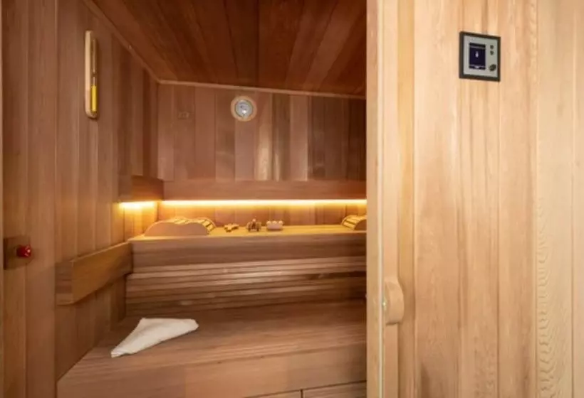 בית מלון כפרי Mercure Toulon La Seynesurmer