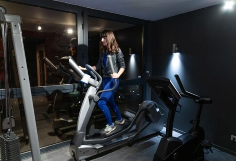 Отель Mercure Toulon La Seynesurmer