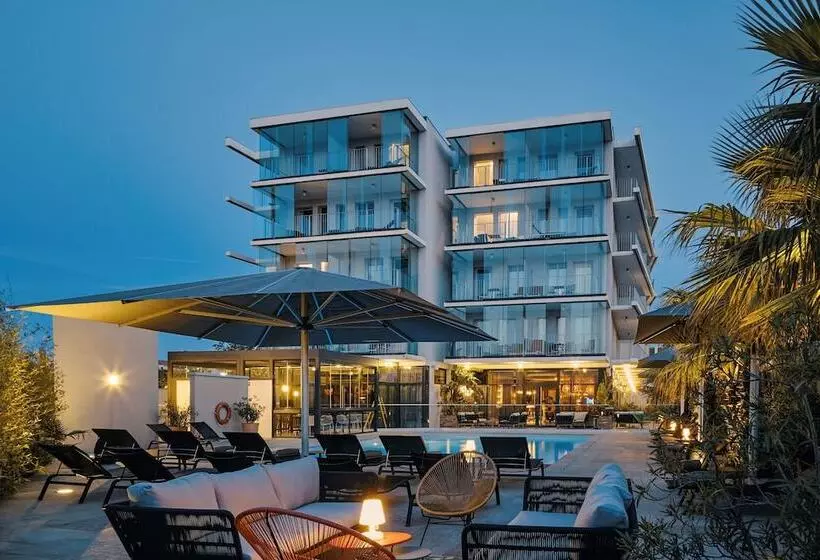 בית מלון כפרי Mercure Toulon La Seynesurmer