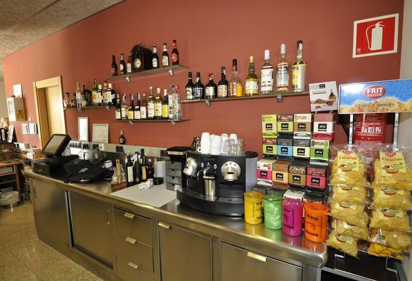 فندق Palau De Girona