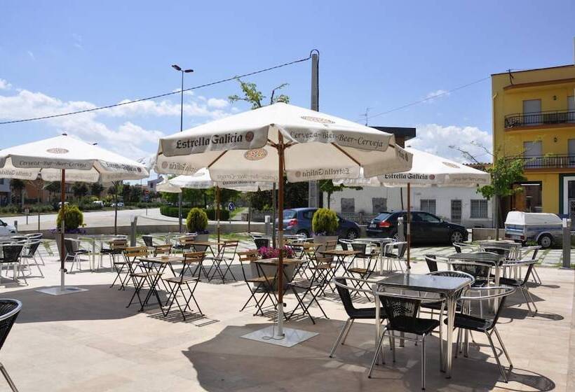 فندق Palau De Girona