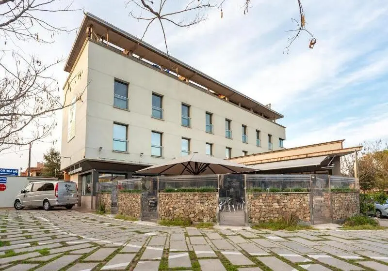 ホテル Palau De Girona