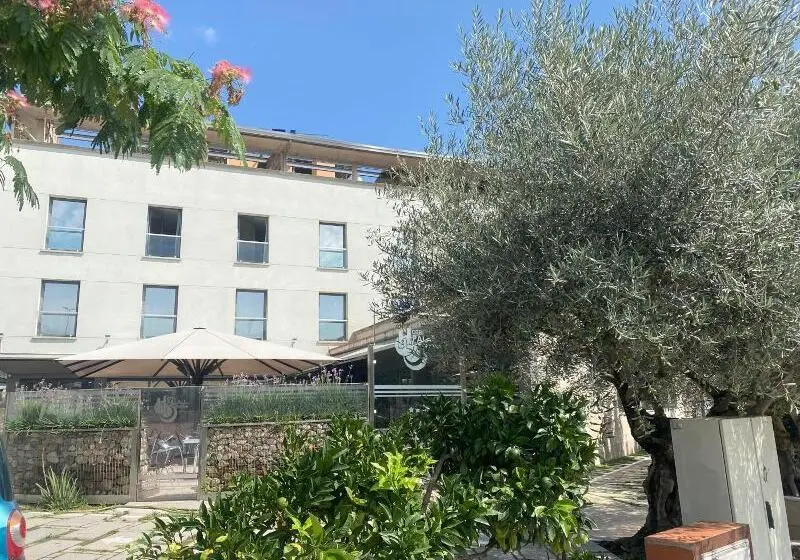 ホテル Palau De Girona