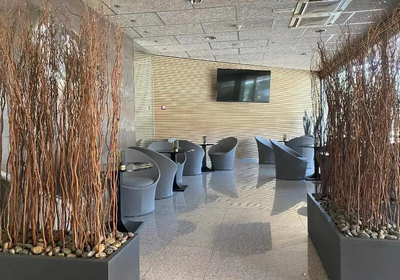 ホテル Palau De Girona