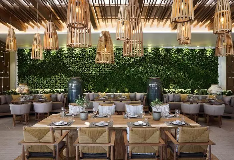 Отель Porto Sani