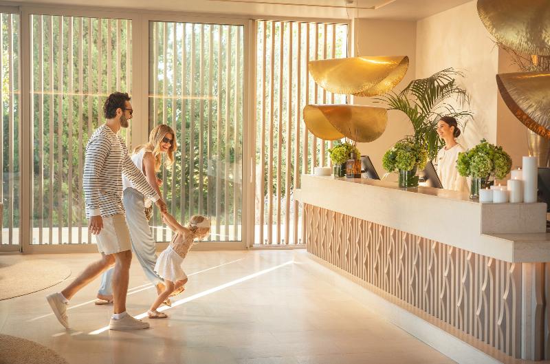 Отель Porto Sani