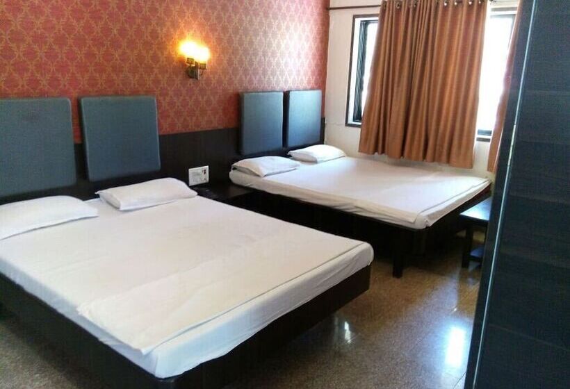 酒店 Seashell Beach Resort