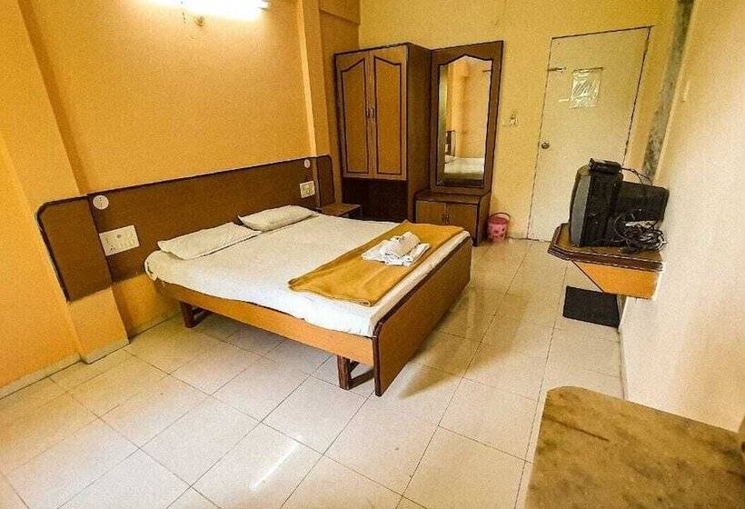 酒店 Seashell Beach Resort