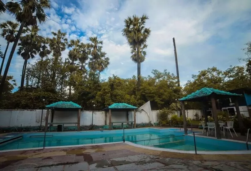 Hotelli Seashell Beach Resort