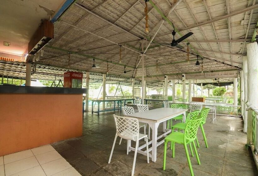 酒店 Seashell Beach Resort