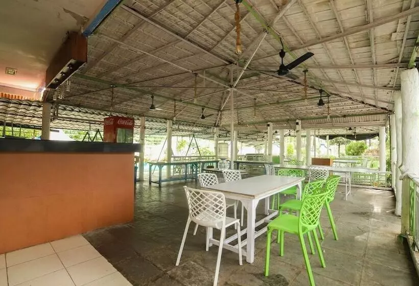 Hotelli Seashell Beach Resort