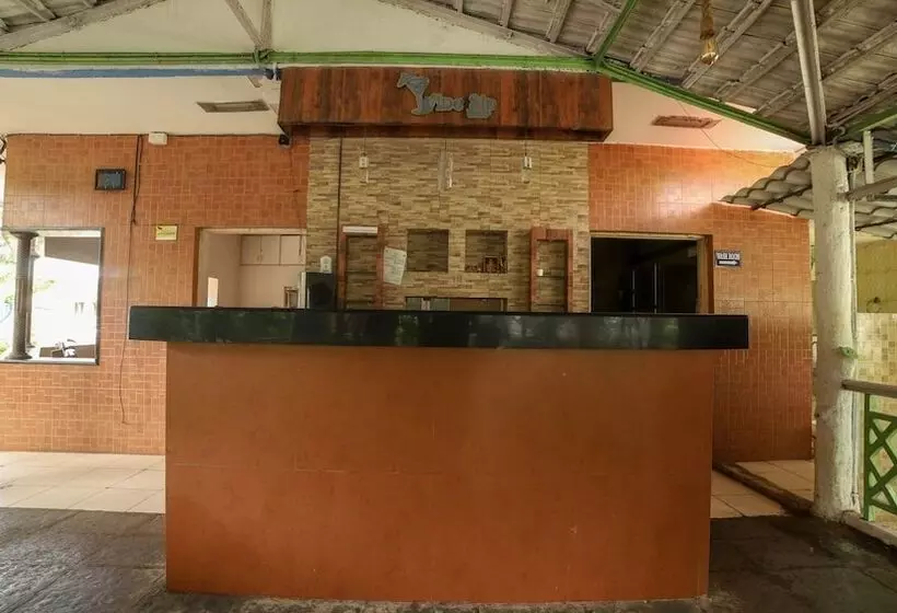 Hotelli Seashell Beach Resort