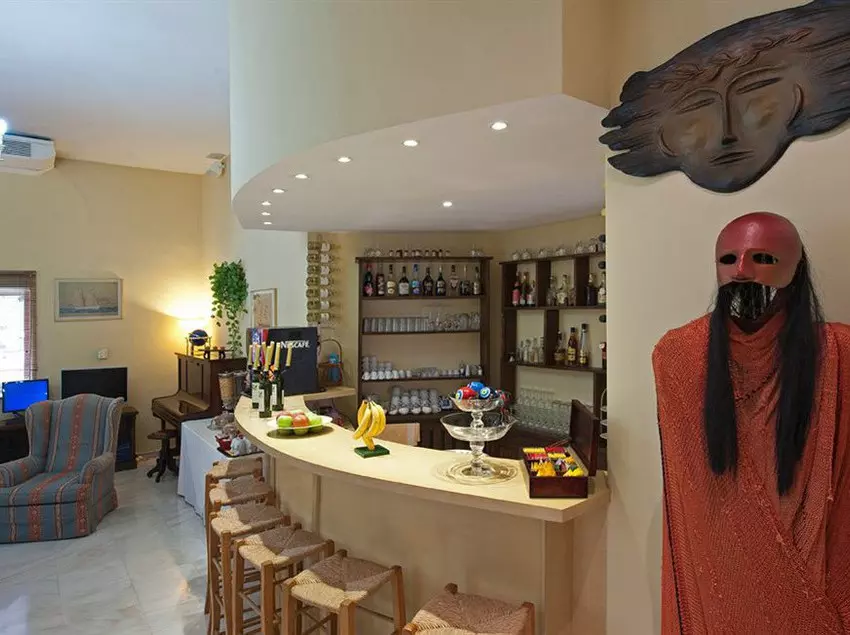 فندق Efplias Apartments And Suites