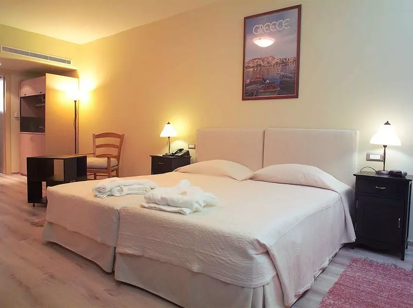 فندق Efplias Apartments And Suites