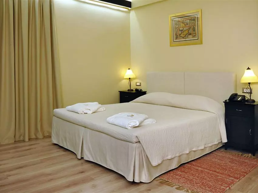 فندق Efplias Apartments And Suites