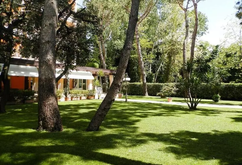 Отель Mediterraneo