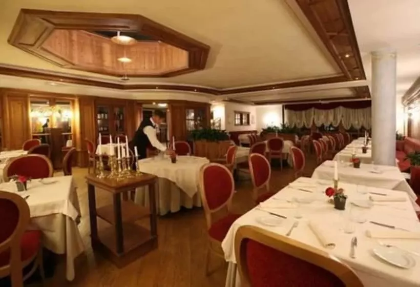 בית מלון כפרי Alpen Suite