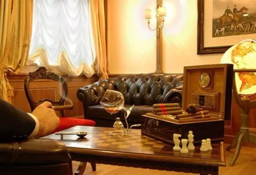 בית מלון כפרי Alpen Suite